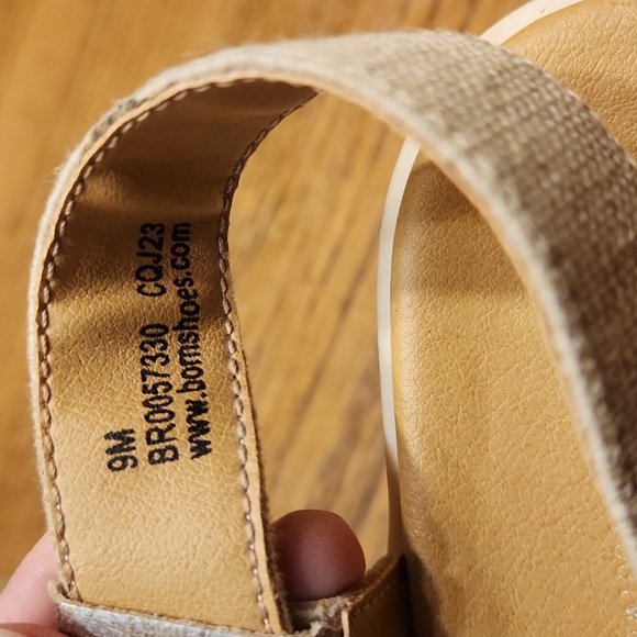 Born Pewter Metallic Platform Sandals Size 9 - Picture 8 of 8